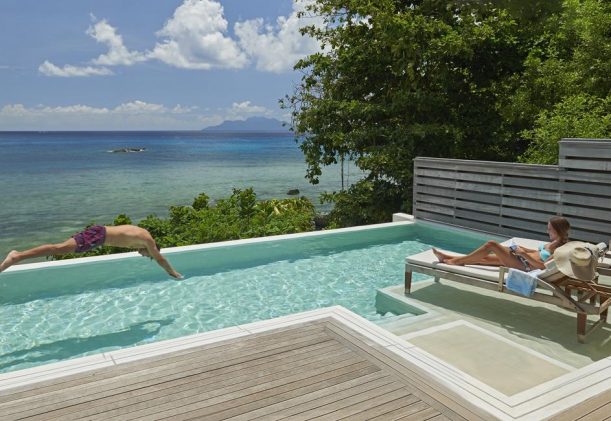 Northolme-seychellerna-silhouette-island-resort-and-spa-med-pool