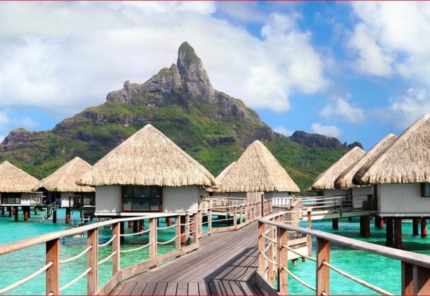 vackra water bungalows på Tahiti