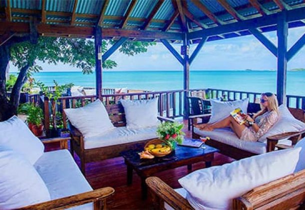 antigua-cocos-resort-med-lounge