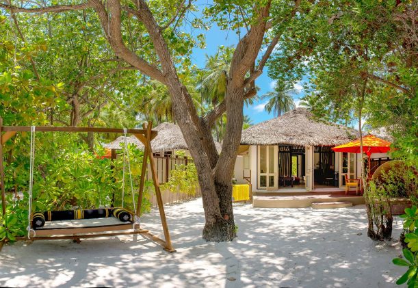 maldiverna-angsana-ihuru-liten-charmig-boutique-resort-beachvillor