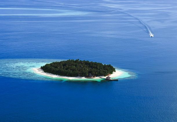 maldiverna-angsana-ihuru-liten-charmig-boutique-resort-korallrev