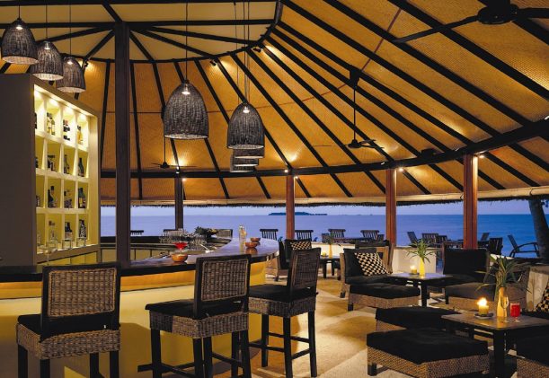 maldiverna-angsana-ihuru-liten-charmig-boutique-resort-med-restauranger