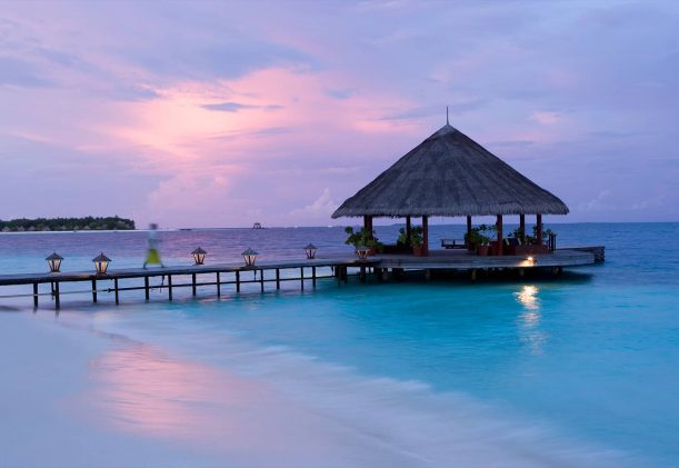 maldiverna-angsana-ihuru-liten-charmig-boutique-resort-med-vackert-hav