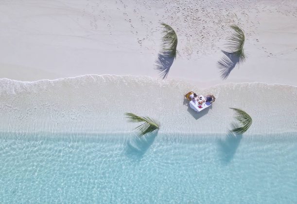 maldiverna-angsana-ihuru-liten-charmig-boutique-resort-middag-for-tva