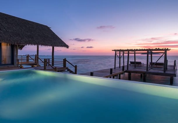 maldiverna-como-maalifushi-water-villa-sunset-private-pool-villa