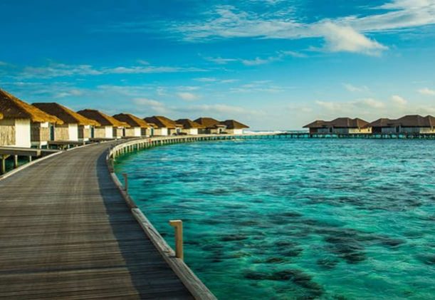 maldiverna-como-maalifushi-water-villas-pa-brygga-1