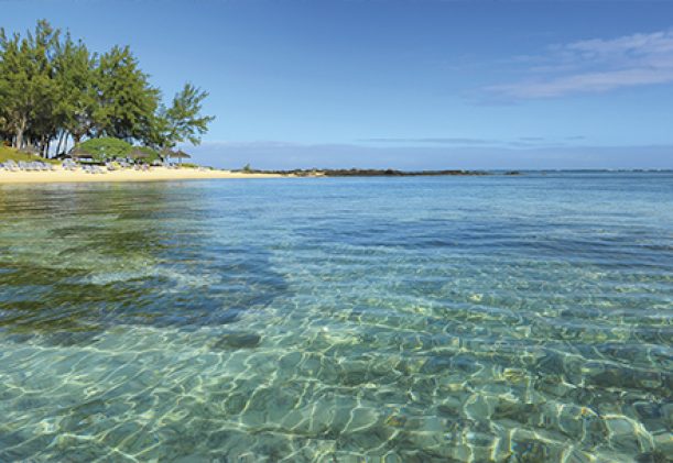 kristalklart vatten på Mauritius