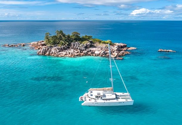 seychellerna-dream-yacht-charter-snorkling-oar